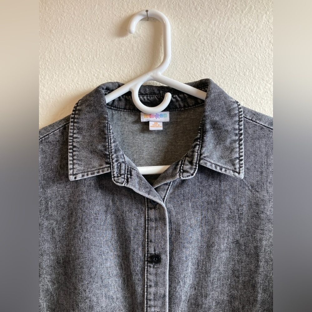 LuLaRoe Ashton Gray Wash Denim Dress Size XS Button Front Pockets - Picture 3 of 11